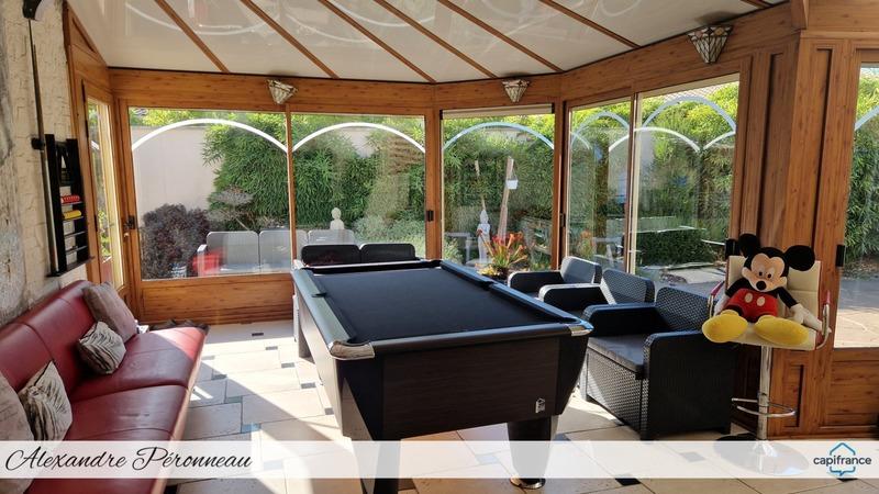 Villa - 285 m² - 9 pièces