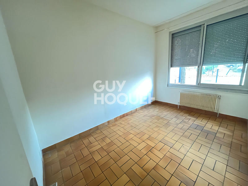 Immeuble - 145 m² - 9 pièces