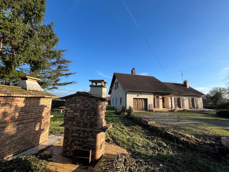 Maison traditionnelle - 171 m² - 7 pièces