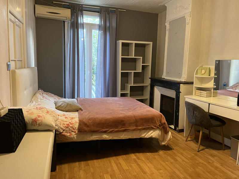 Propriété - 400 m² - 16 pièces