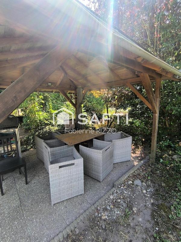 Maison - 195 m² - 8 pièces