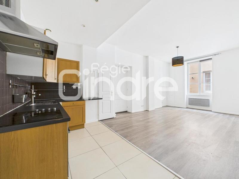 Appartement - 77 m² - 4 pièces