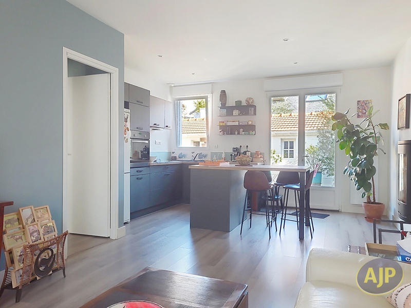 Maison - 82 m² - 3 pièces