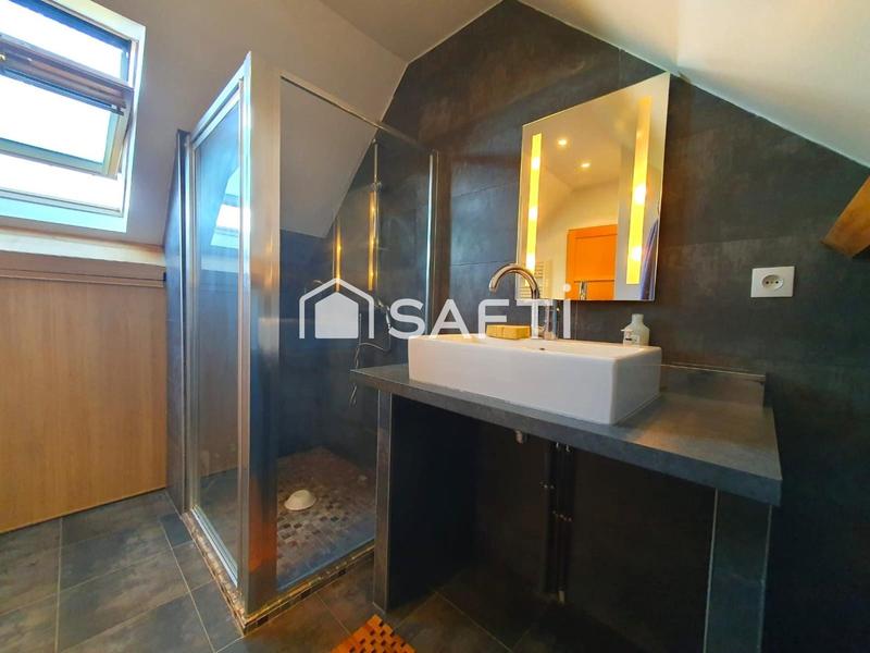 Maison - 170 m² - 8 pièces