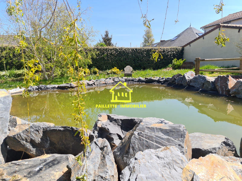 Maison traditionnelle - 355 m² - 7 pièces