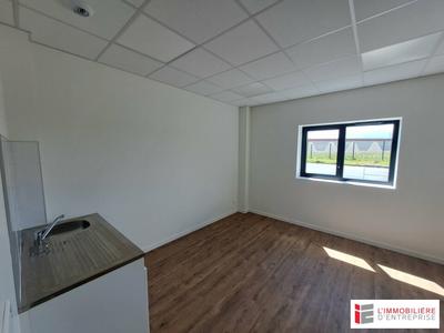 Local d'activité / Entrepôt - 640 m²