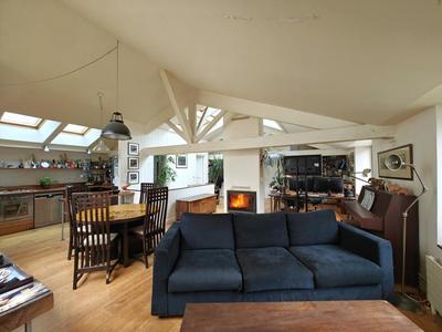 Maison - 200 m² - 6 pièces