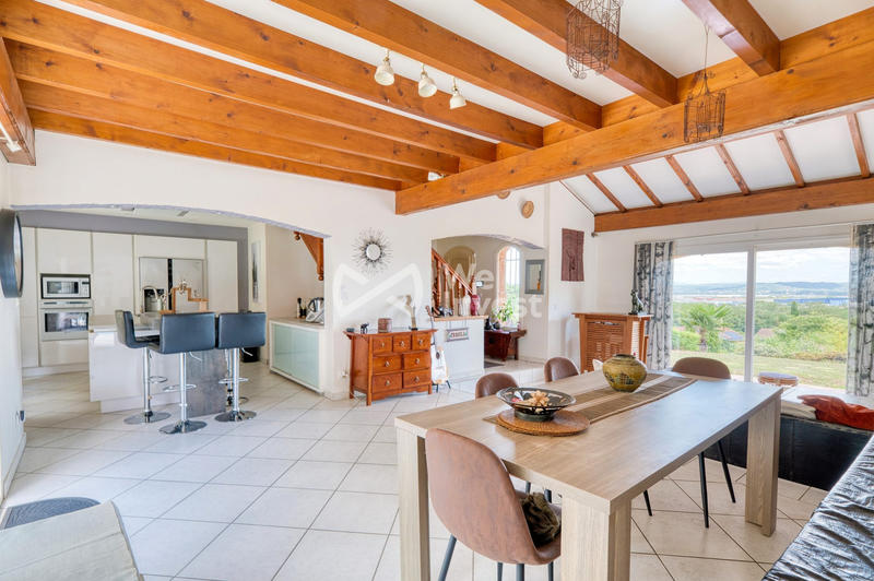 Maison - 160 m² - 6 pièces