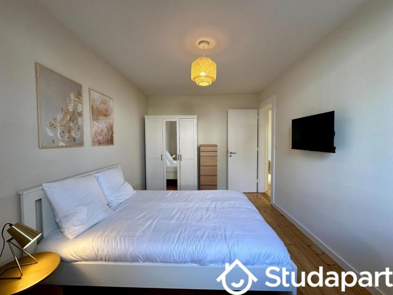 Chambre - 10 m² - 1 pièce