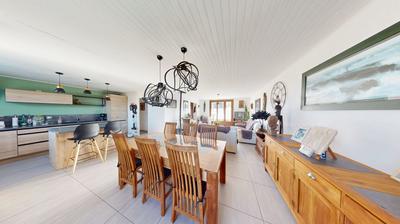 Maison - 96 m² - 4 pièces