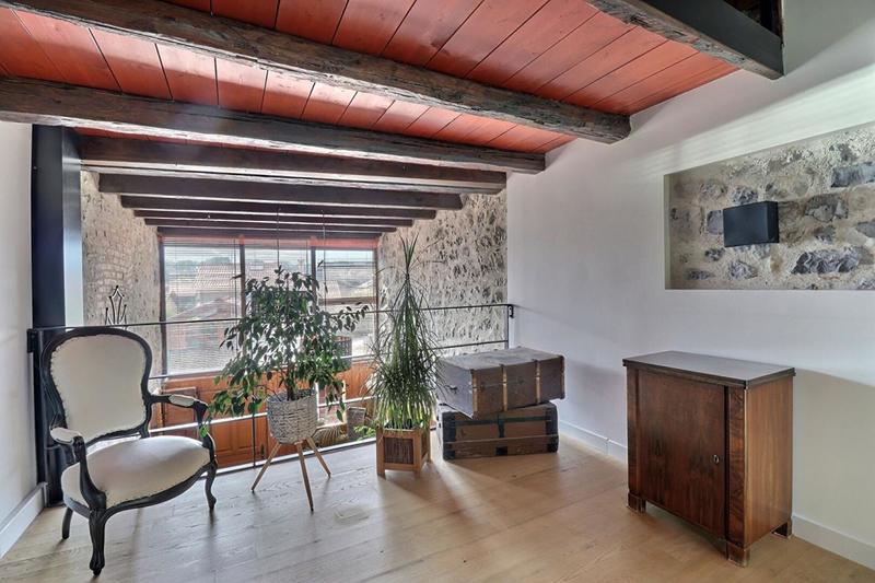 Maison - 210 m² - 7 pièces