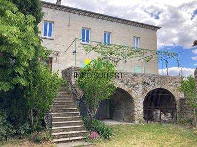 Maison - 350 m² - 22 pièces