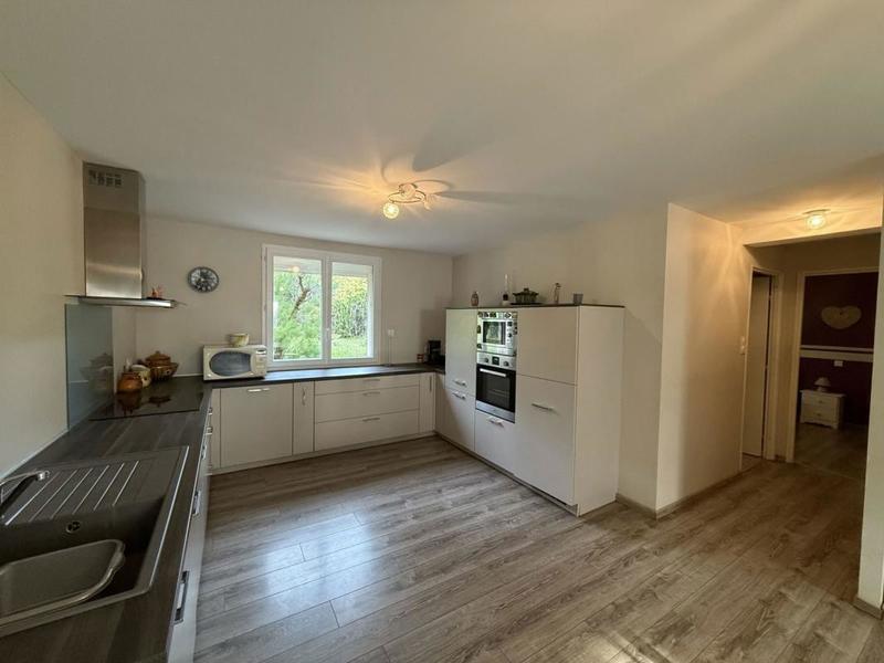 Propriété - 223 m² - 6 pièces