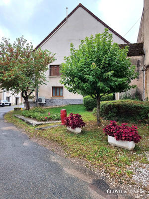 Maison - 230 m² - 13 pièces