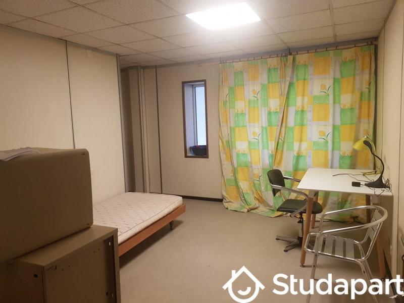 Chambre - 13 m² - 1 pièce