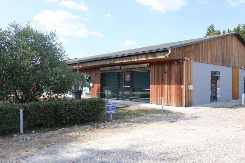 Local commercial - 104 m²