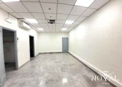 Bureau - 96 m² - 3 pièces