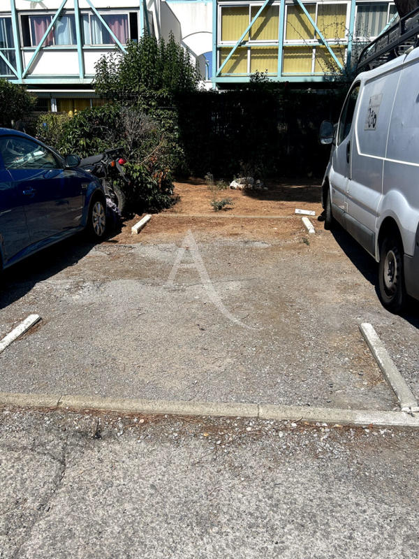 Parking - 12 m²