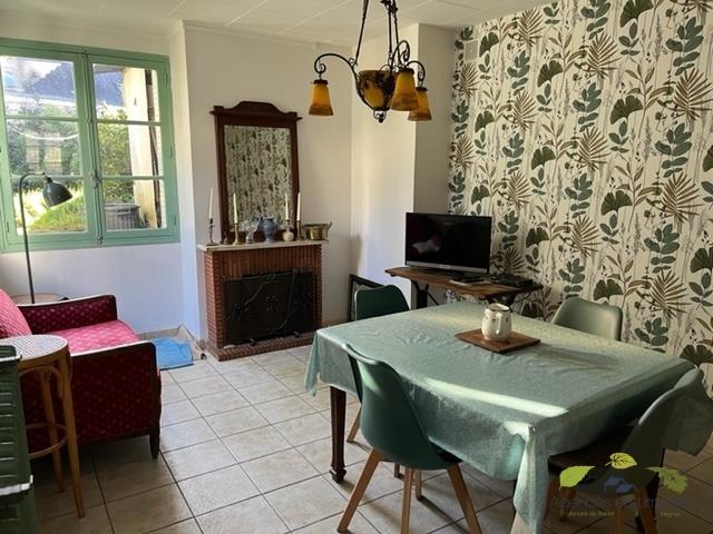 Maison de bourg - 97 m² - 7 pièces