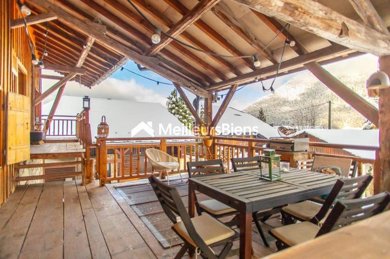 Propriété - 220 m² - 8 pièces