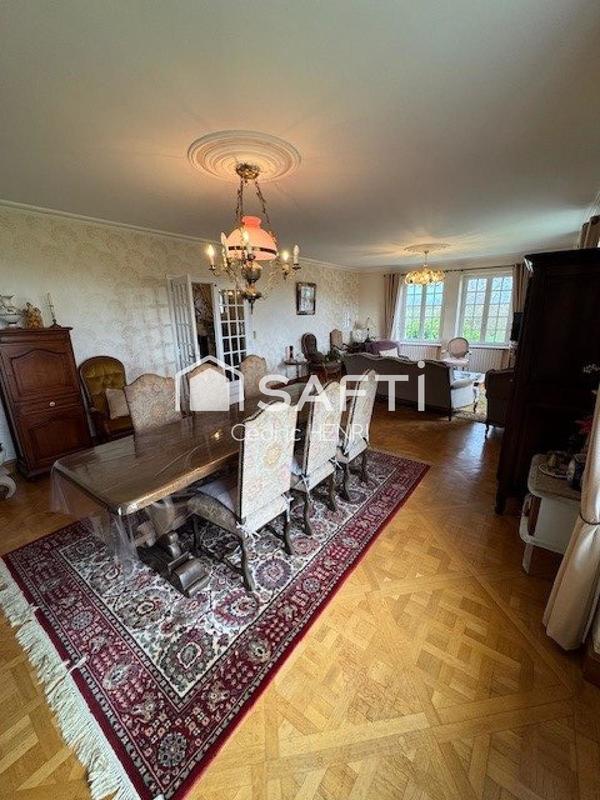 Maison - 205 m² - 6 pièces