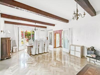 Maison - 192 m² - 7 pièces