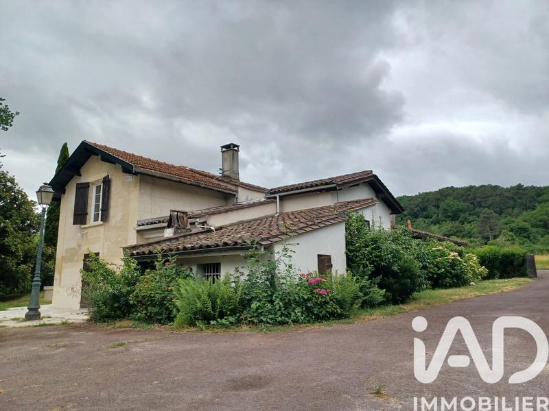 Maison - 200 m² - 5 pièces