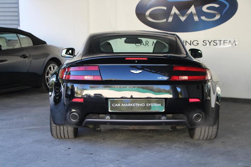 Aston Martin Vantage Coupe V8