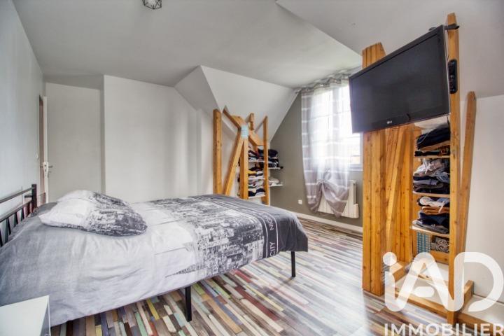 Maison - 208 m² - 6 pièces