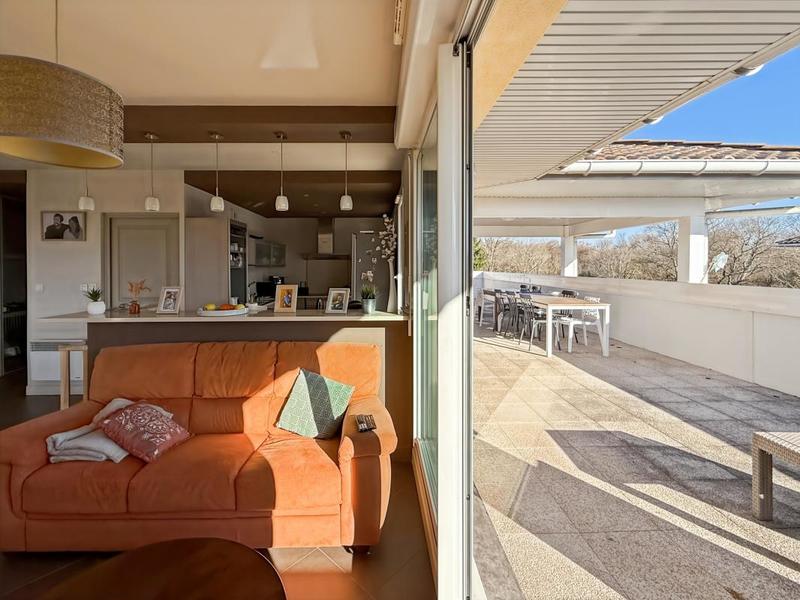 Appartement - 85 m² - 3 pièces