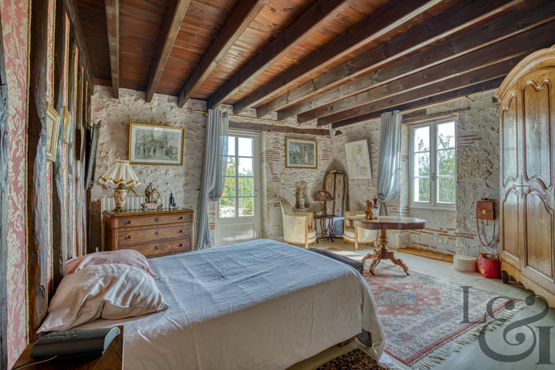 Maison - 200 m² - 7 pièces