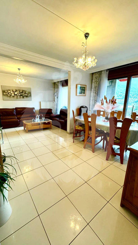 Appartement - 92 m² - 4 pièces