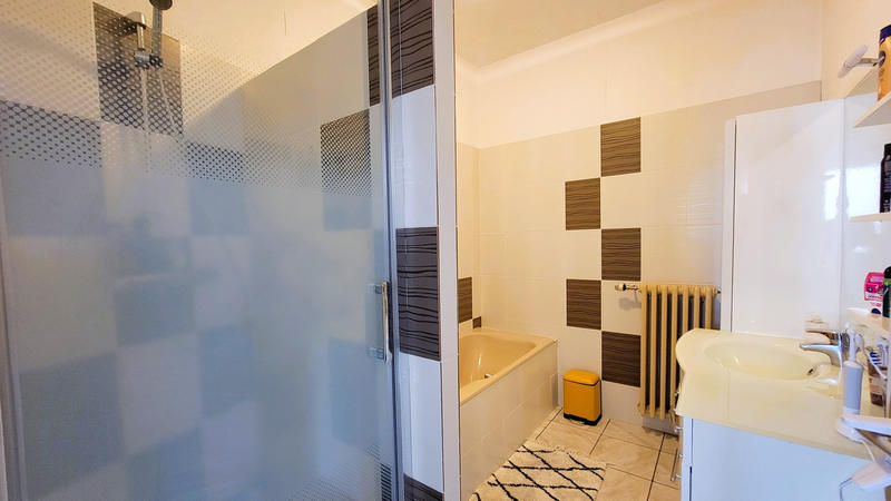 Maison - 92 m² - 4 pièces