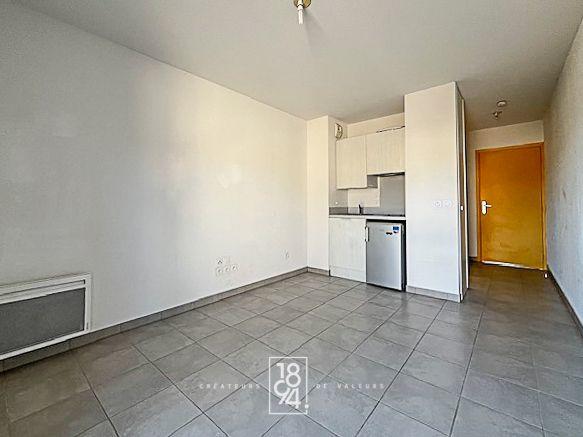 Studio - 18 m² - 1 pièce