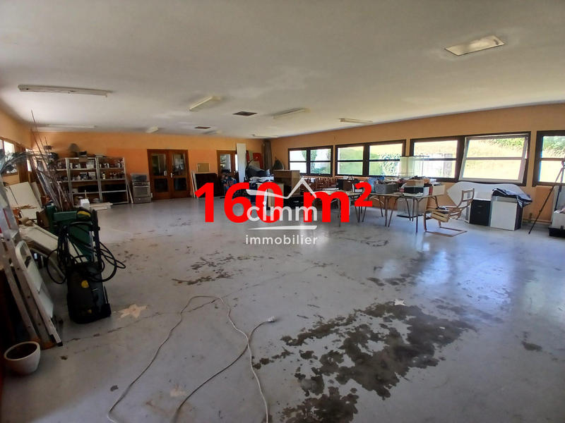 Maison - 240 m² - 4 pièces