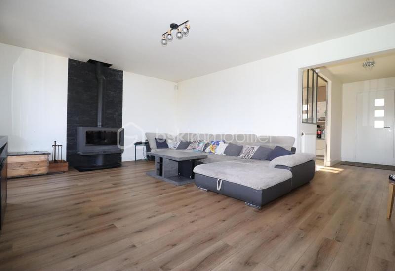 Maison traditionnelle - 175 m² - 8 pièces