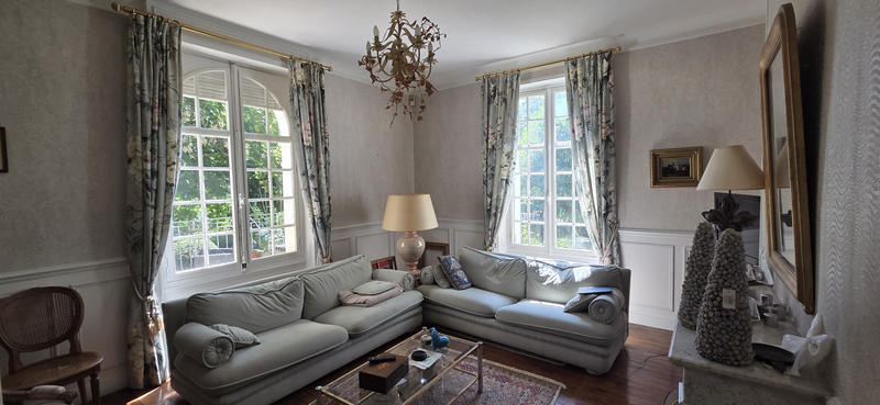 Villa - 238 m² - 8 pièces