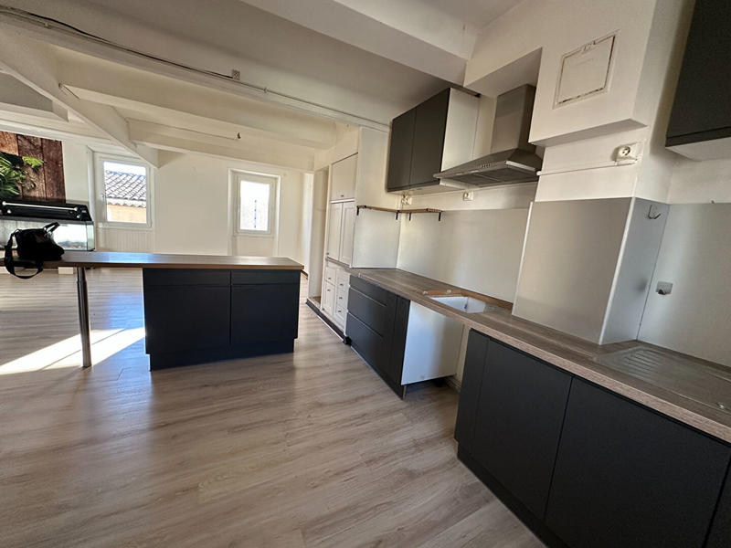 Appartement - 111 m² - 4 pièces