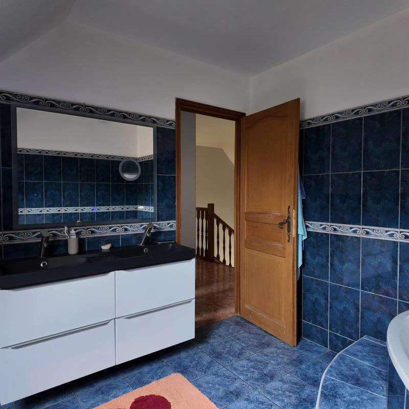 Maison - 186 m² - 7 pièces