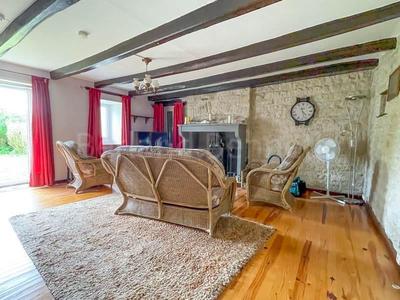 Maison en pierre - 133 m² - 6 pièces