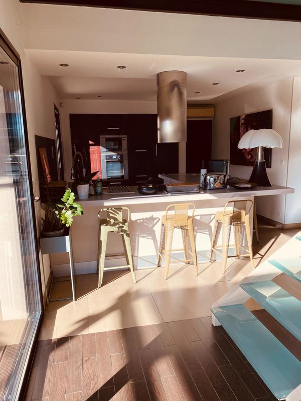 Maison - 181 m² - 5 pièces