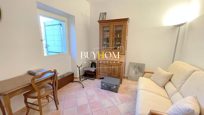 Maison - 304 m² - 8 pièces