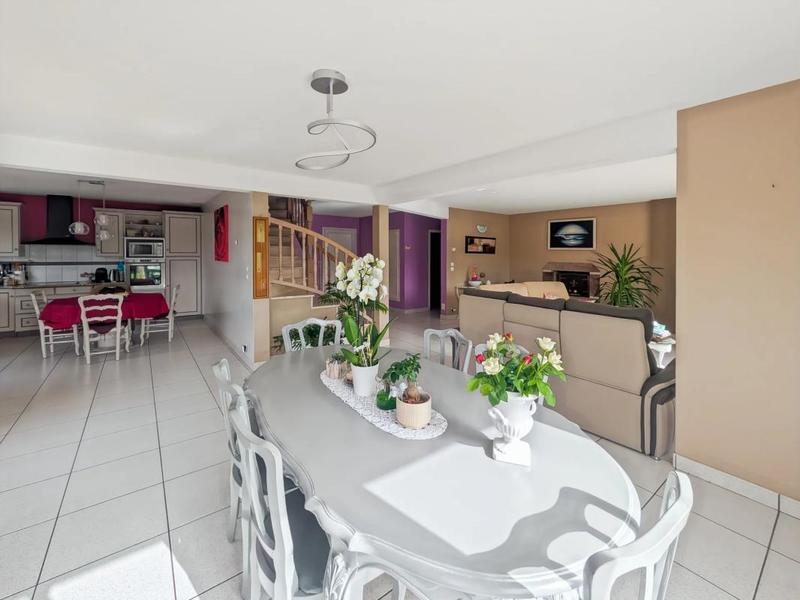 Pavillon - 146 m² - 6 pièces