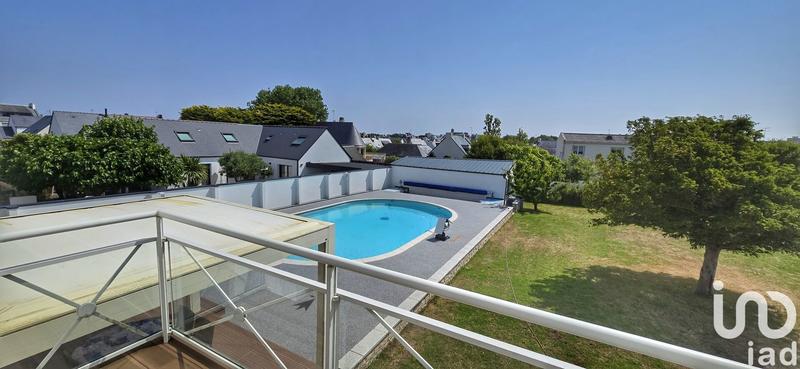 Maison - 216 m² - 7 pièces