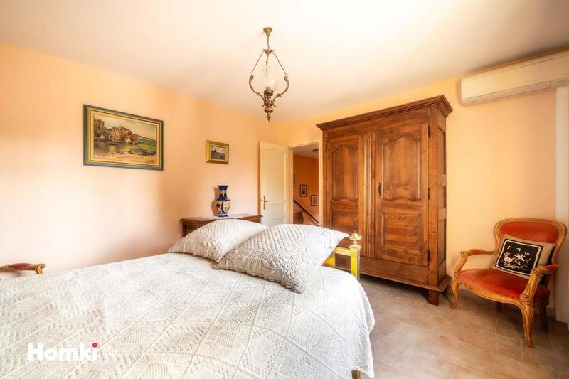 Villa - 166 m² - 6 pièces