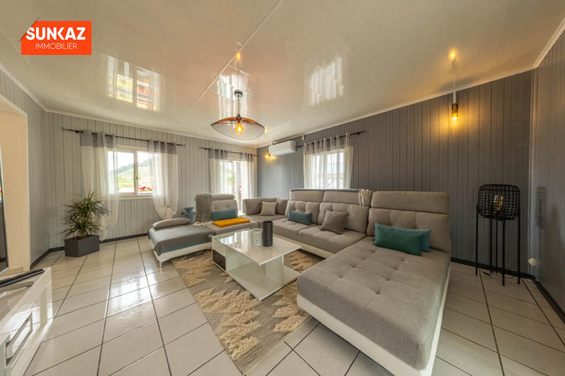 Maison - 141 m² - 6 pièces