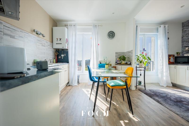 Appartement - 94 m² - 4 pièces