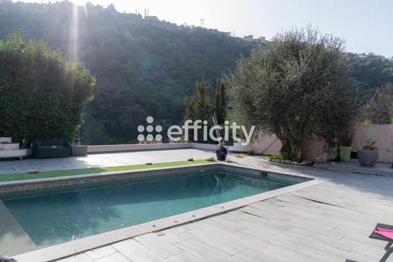 Maison - 155 m² - 5 pièces