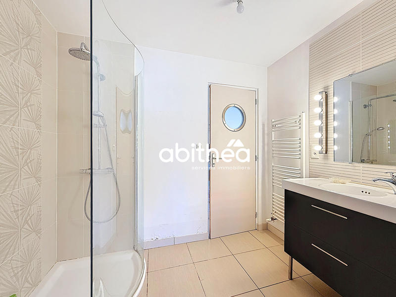 Maison - 175 m² - 7 pièces