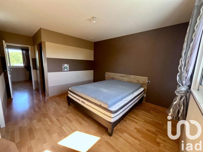 Maison - 196 m² - 7 pièces